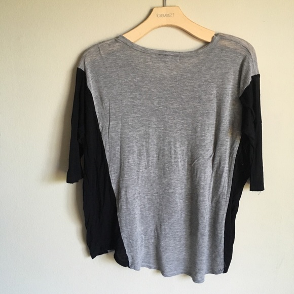 Color-block Top - Picture 2 of 3